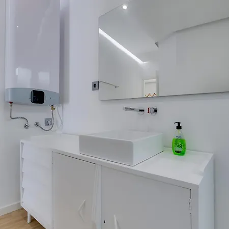 Centre T2 Apartment Lagos
